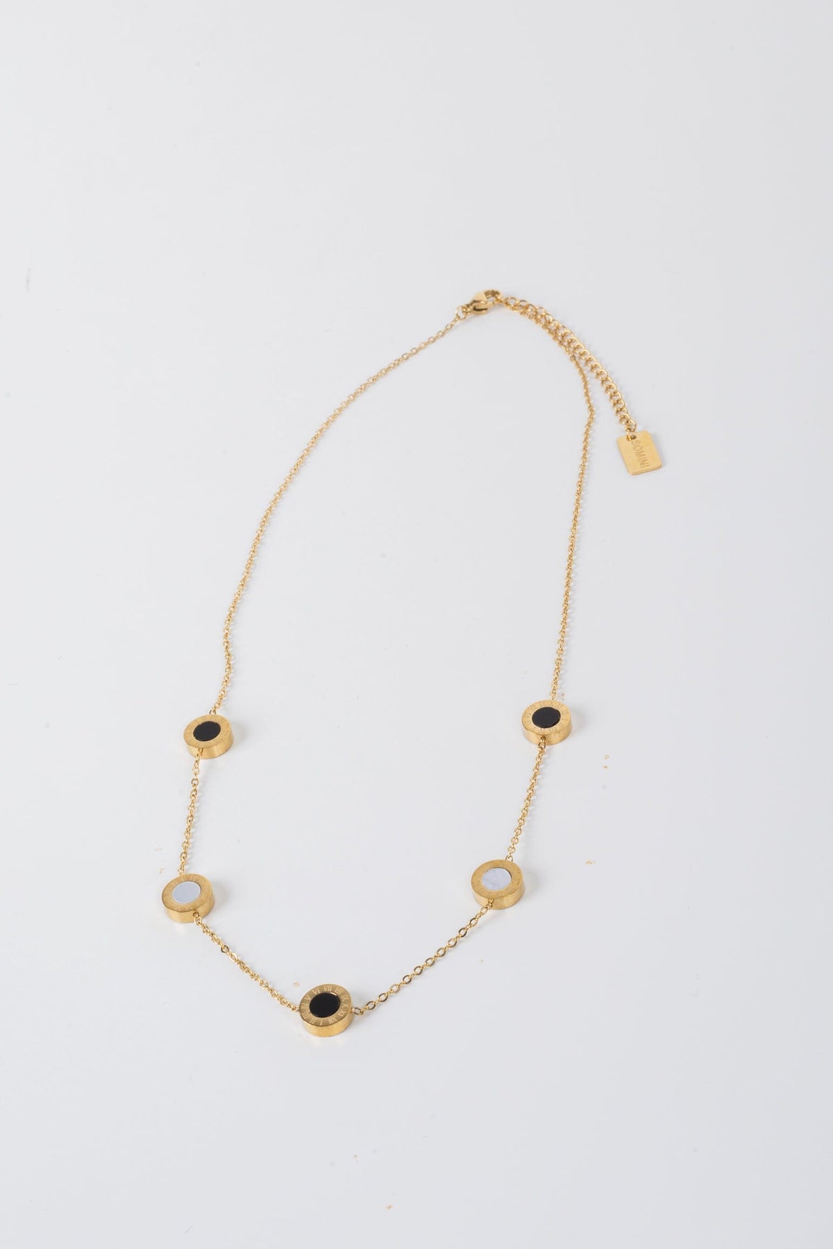 Ava Short Necklace