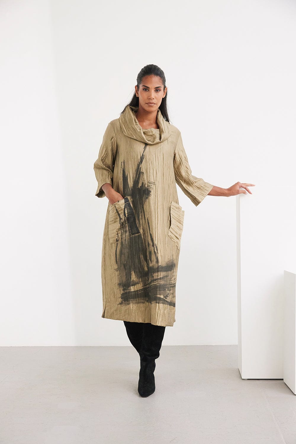 OZAI N KU Foil Dress