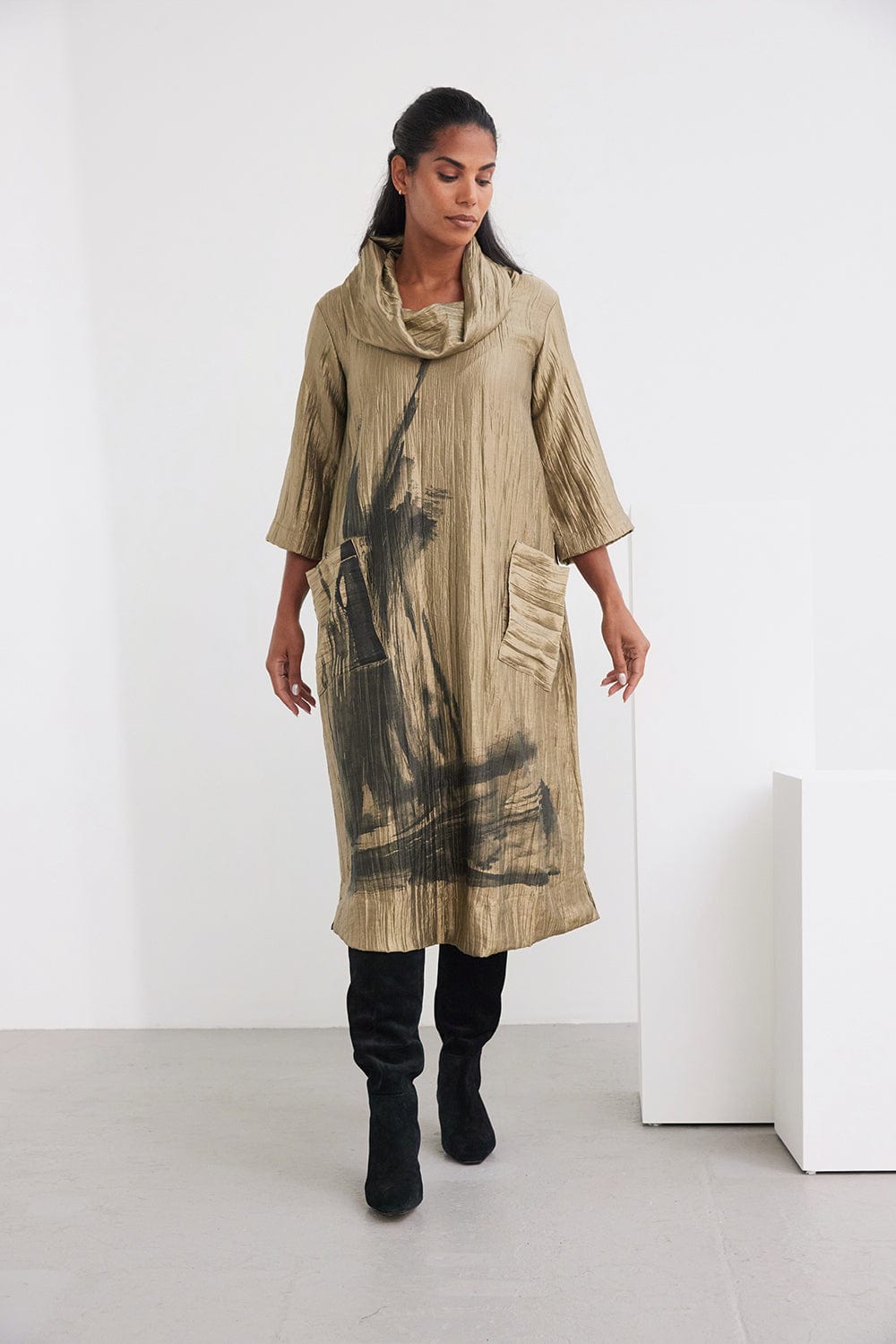 OZAI N KU Foil Dress