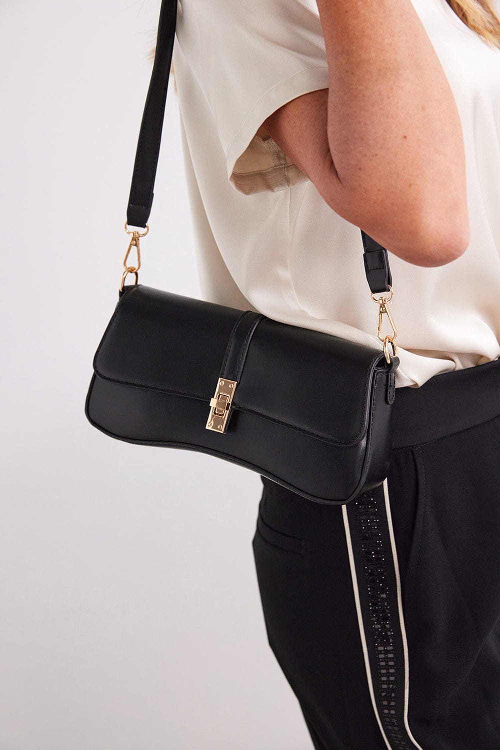 Naoise Shoulder Bag