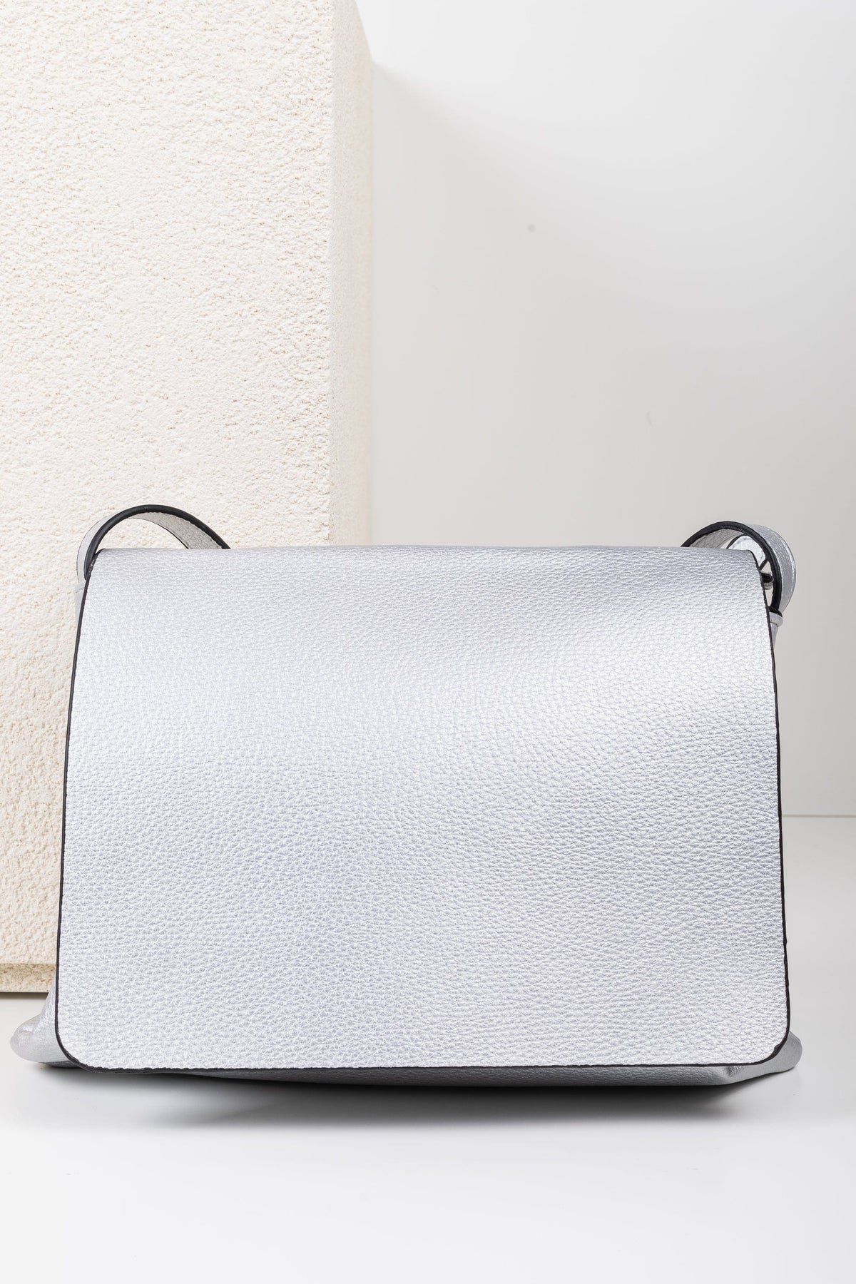 Cattleya Mail Bag