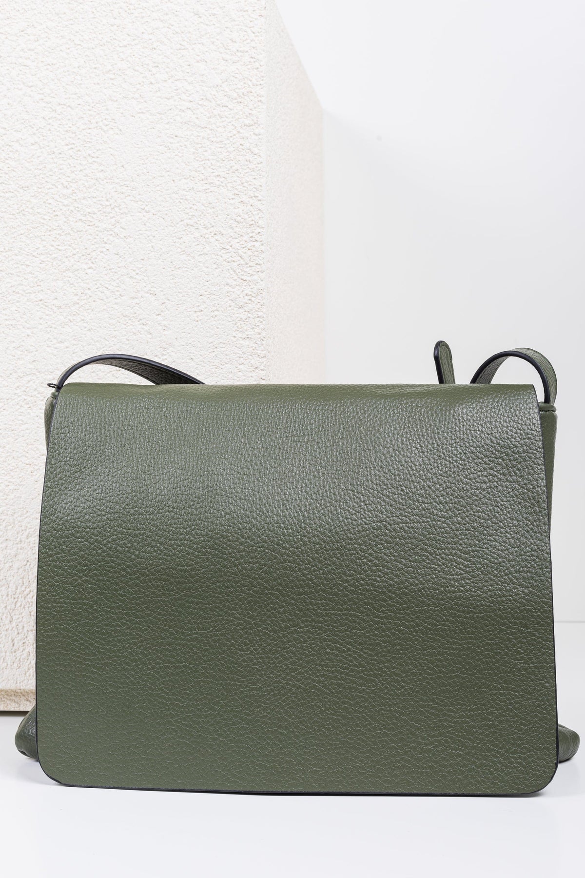 Cattleya Mail Bag