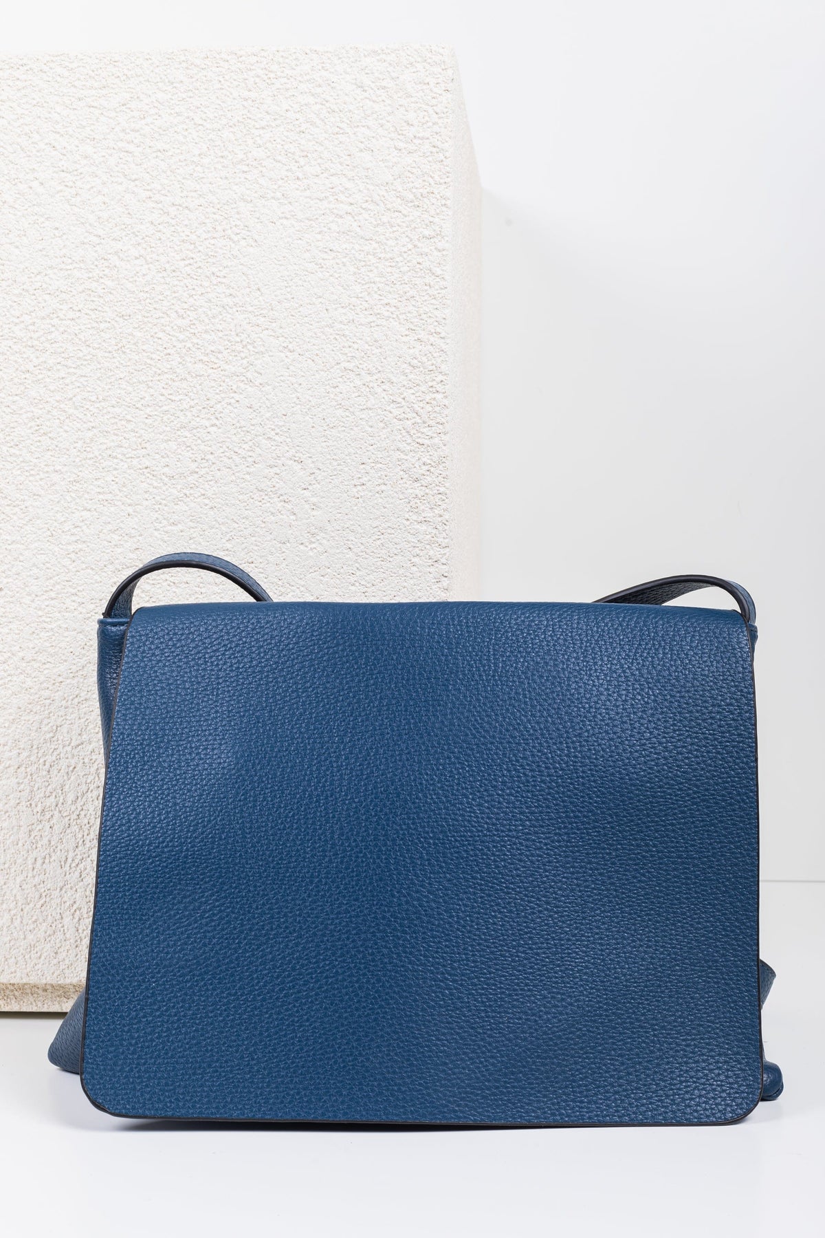 Cattleya Mail Bag