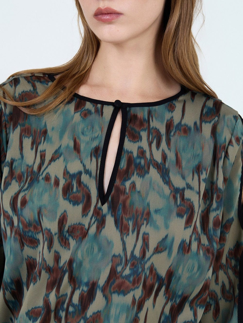 Skatie Cold Sleeve Detail Top