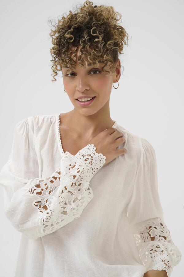 CREAM Crochet Trim Blouse