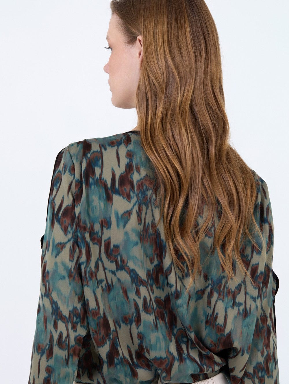 Skatie Cold Sleeve Detail Top