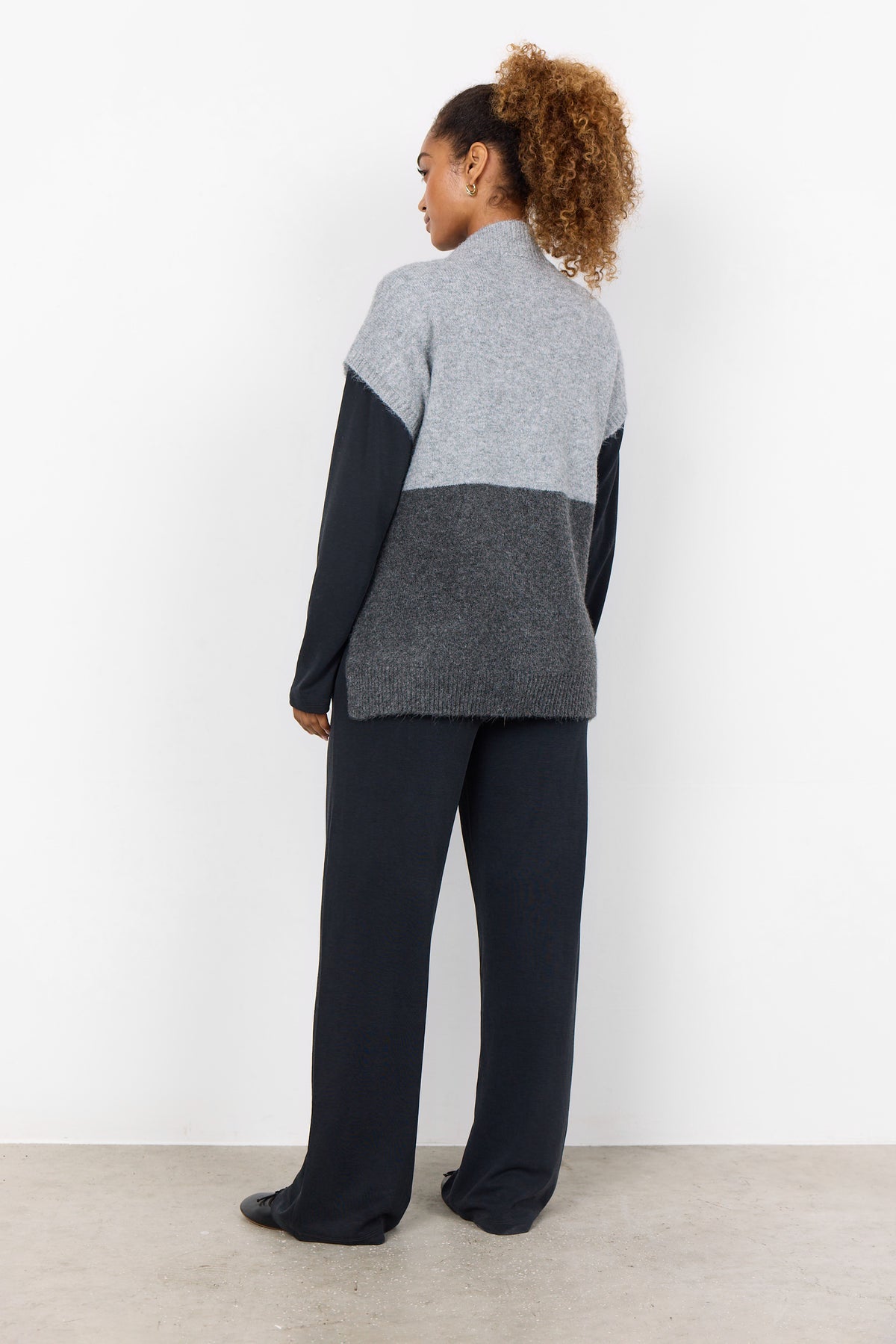 Soyaconept Contrast Knit Vest