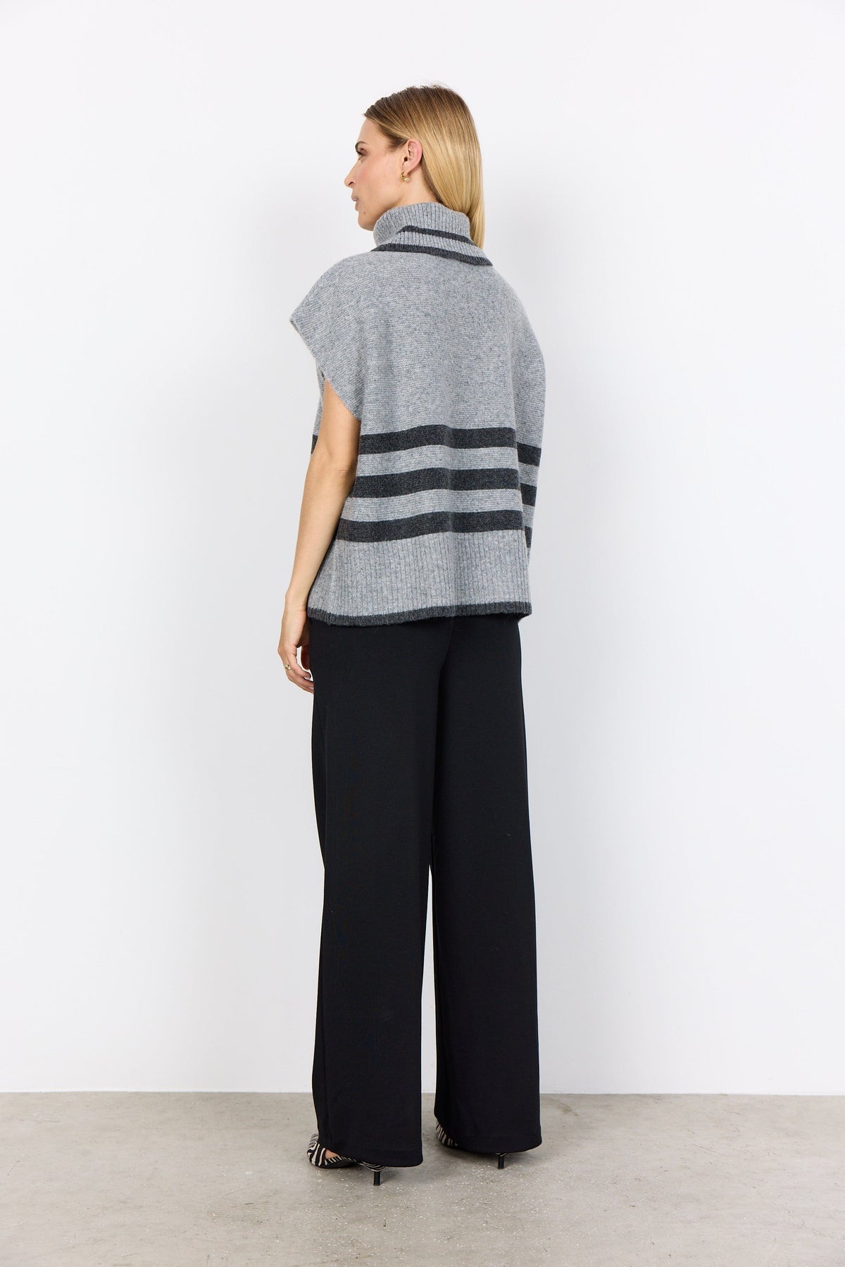 Soyaconcept Turtle Knit Poncho Top