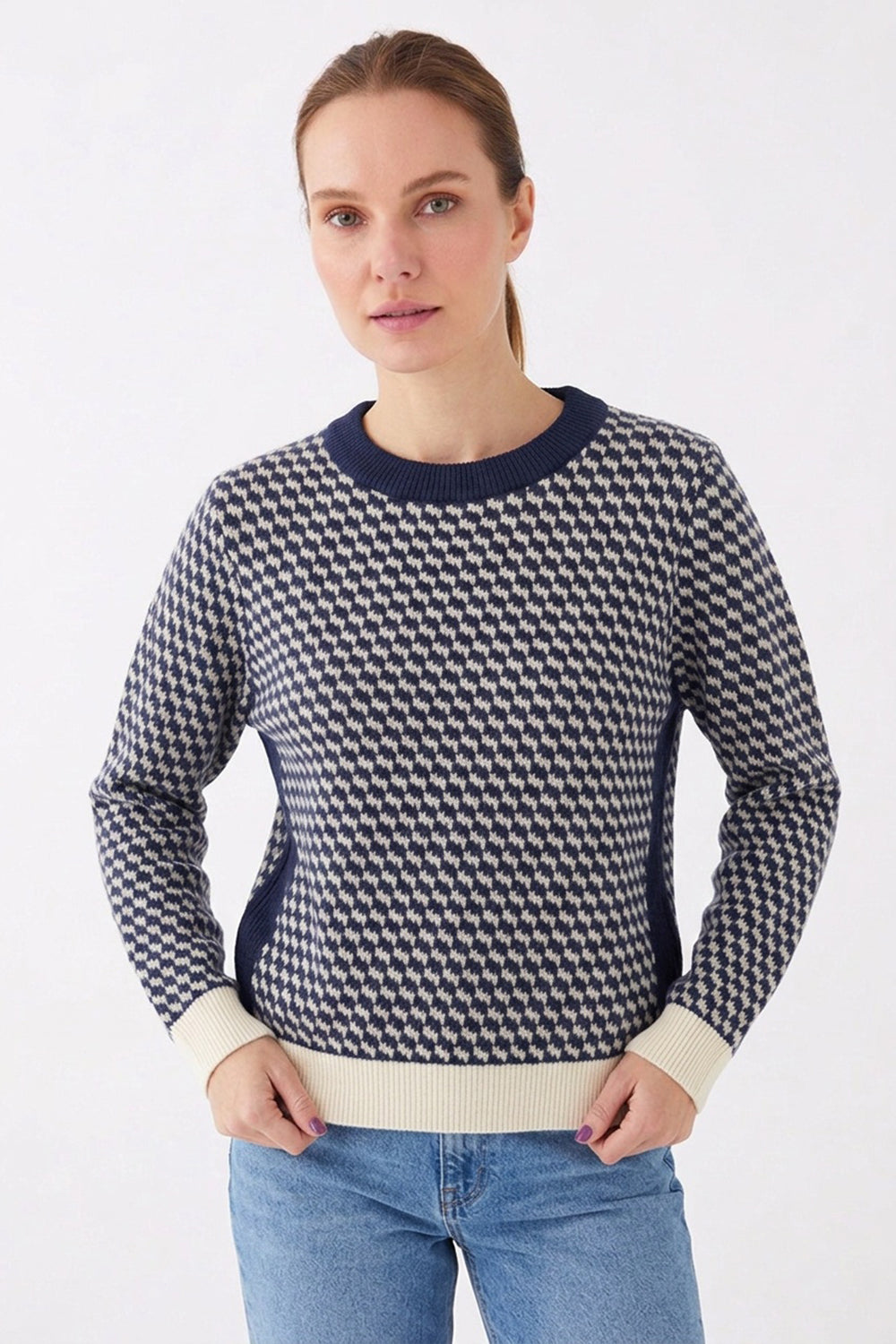 Kartner Houndstooth Knit