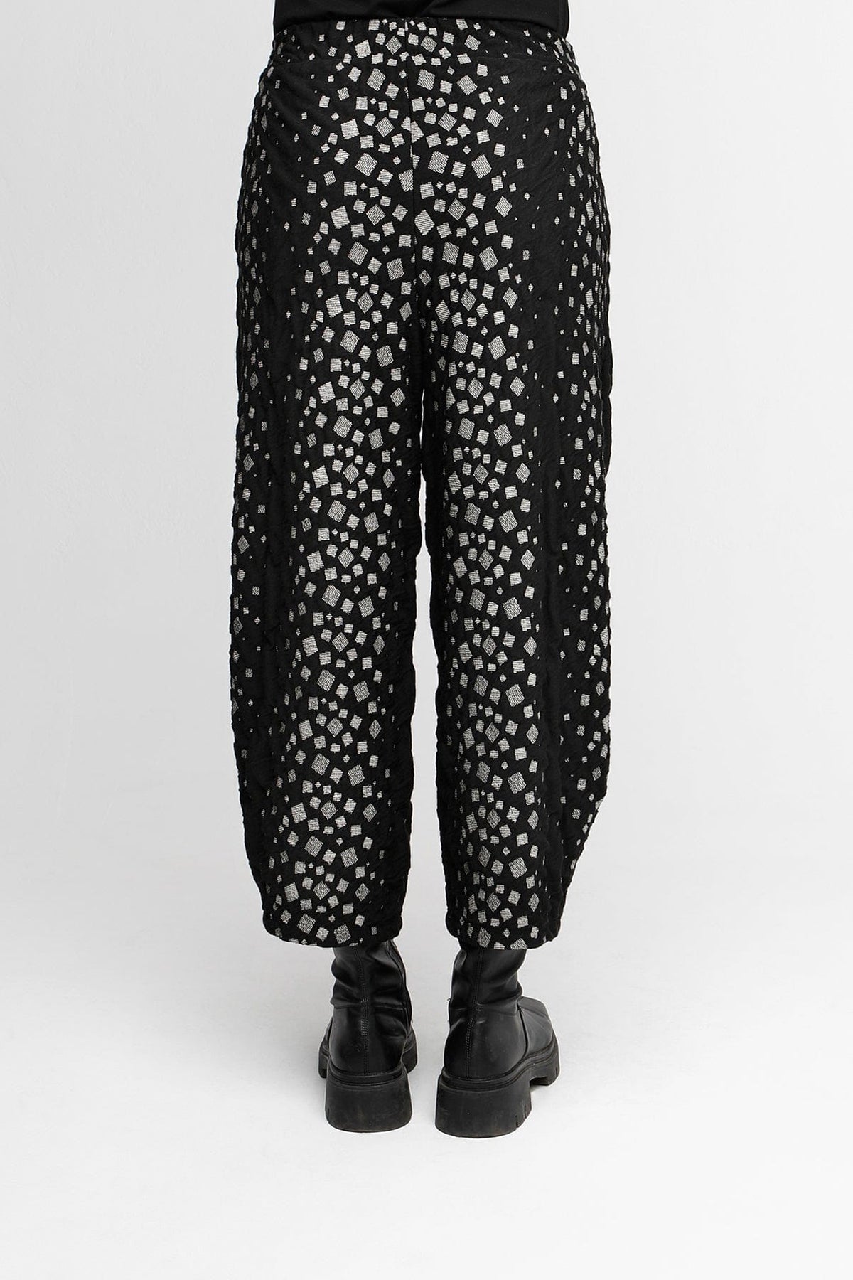 OZAI N KU Square Print Trouser