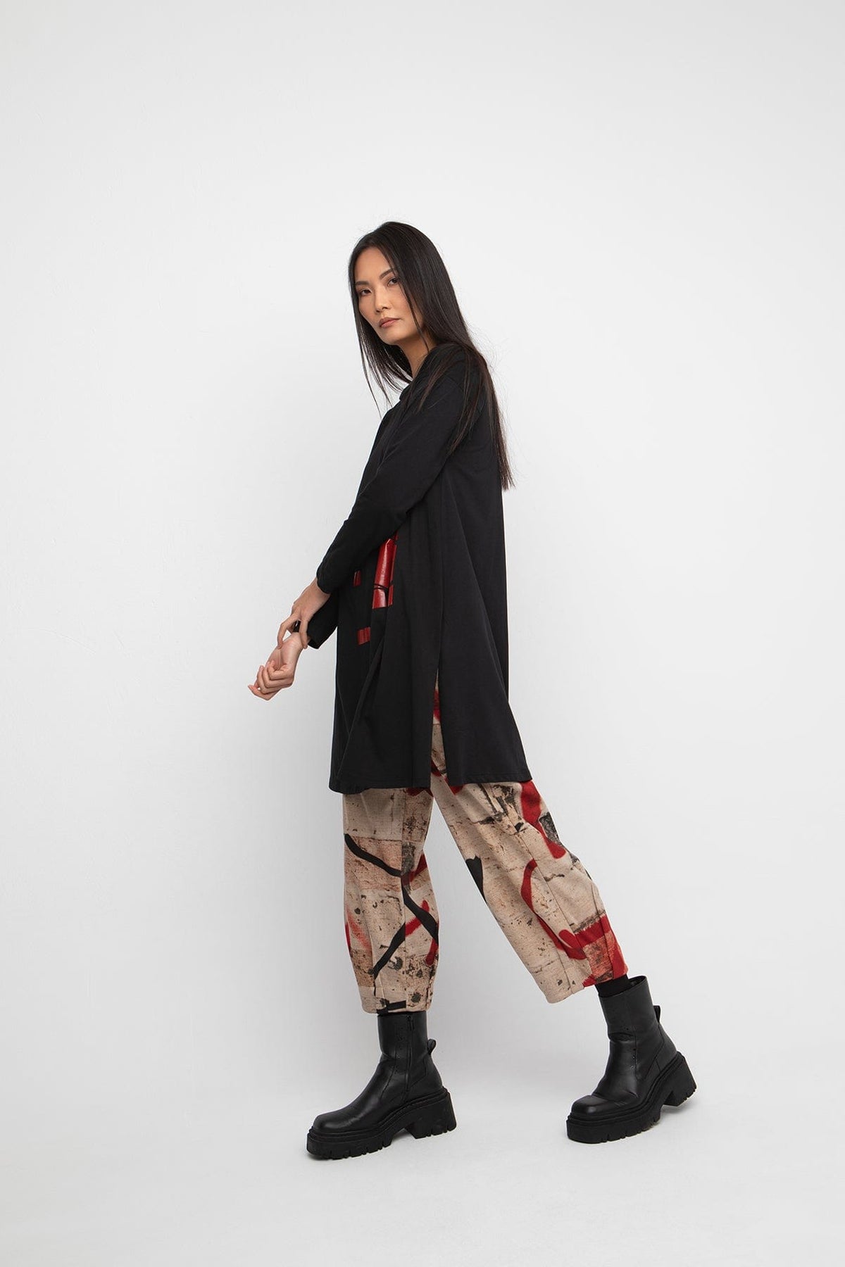 OZAI N KU Graffiti Print Barrel Leg Trouser