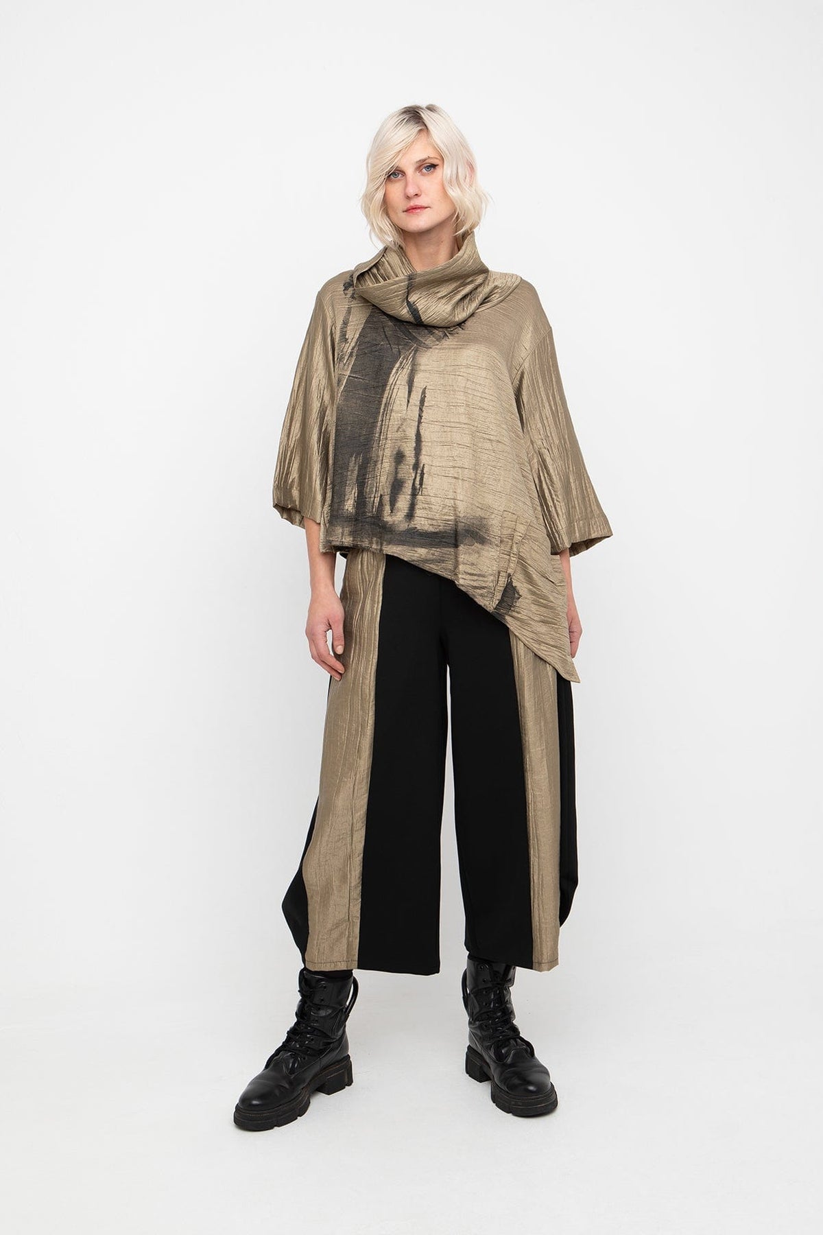 OZAI N KU Foil Tunic
