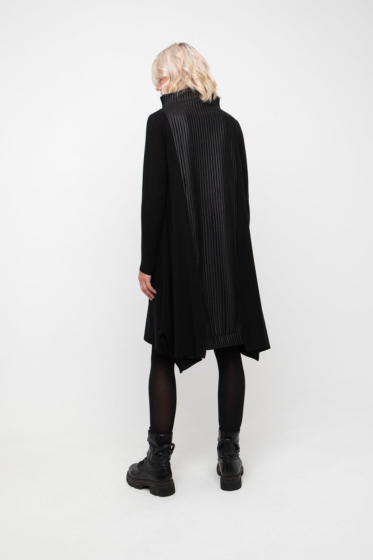 OZAI N KU Satin Rib Dress