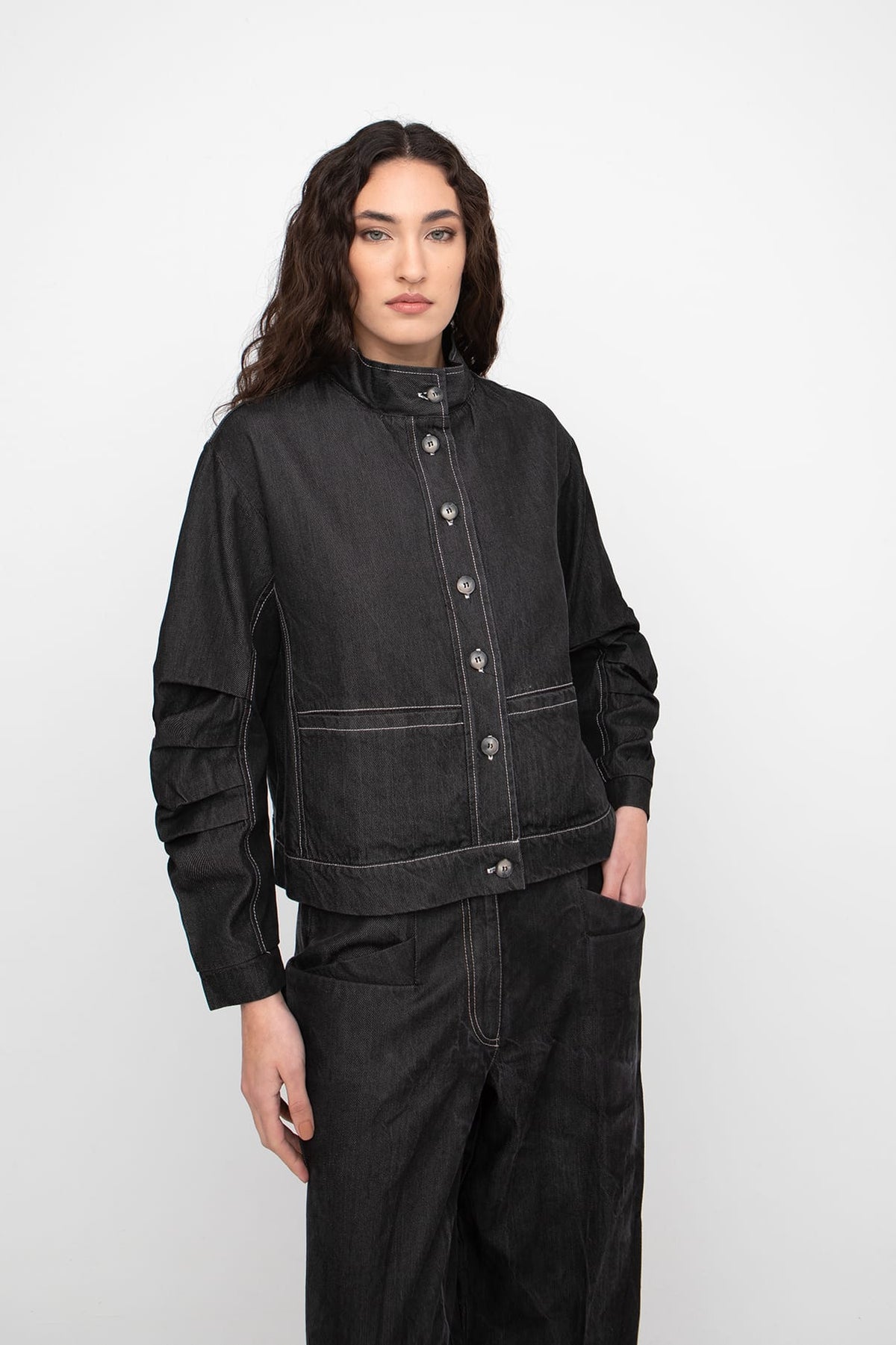 OZAI N KU Pleat Jean