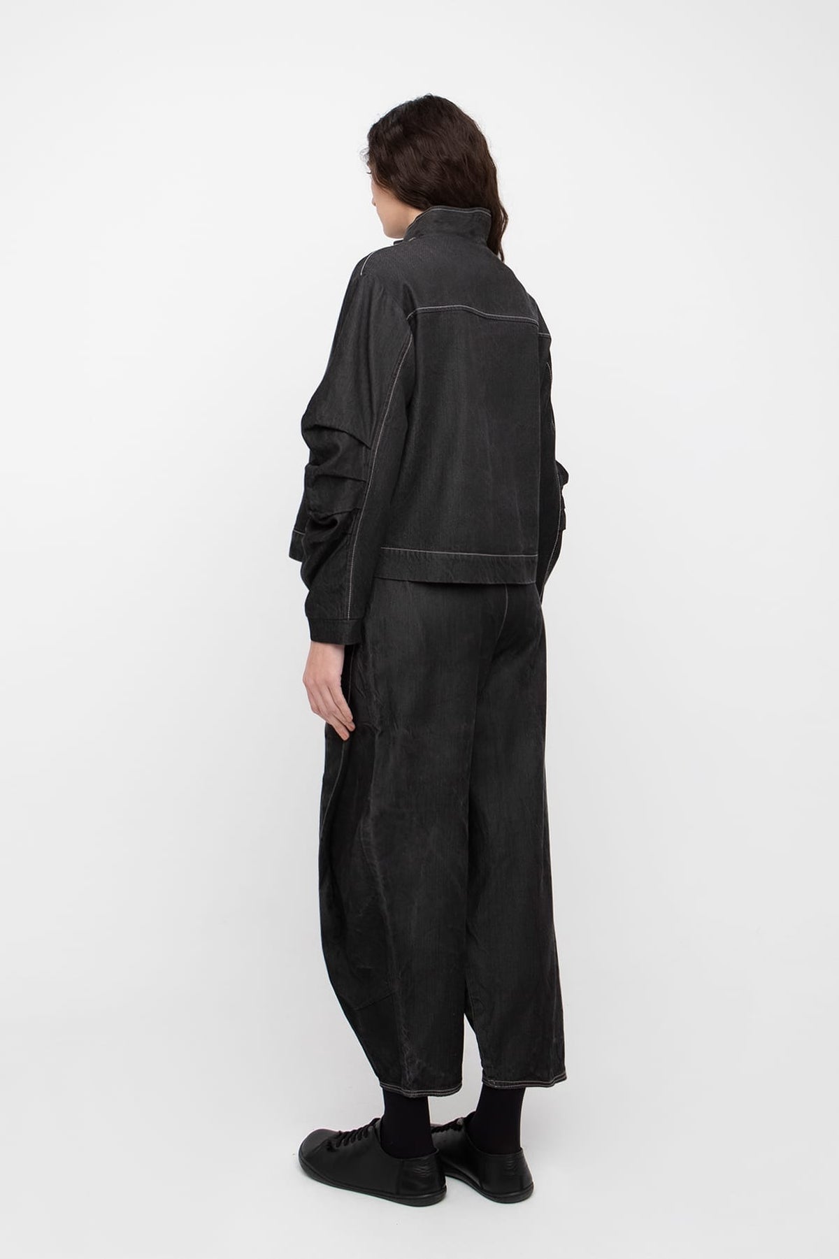 OZAI N KU Pleat Jean