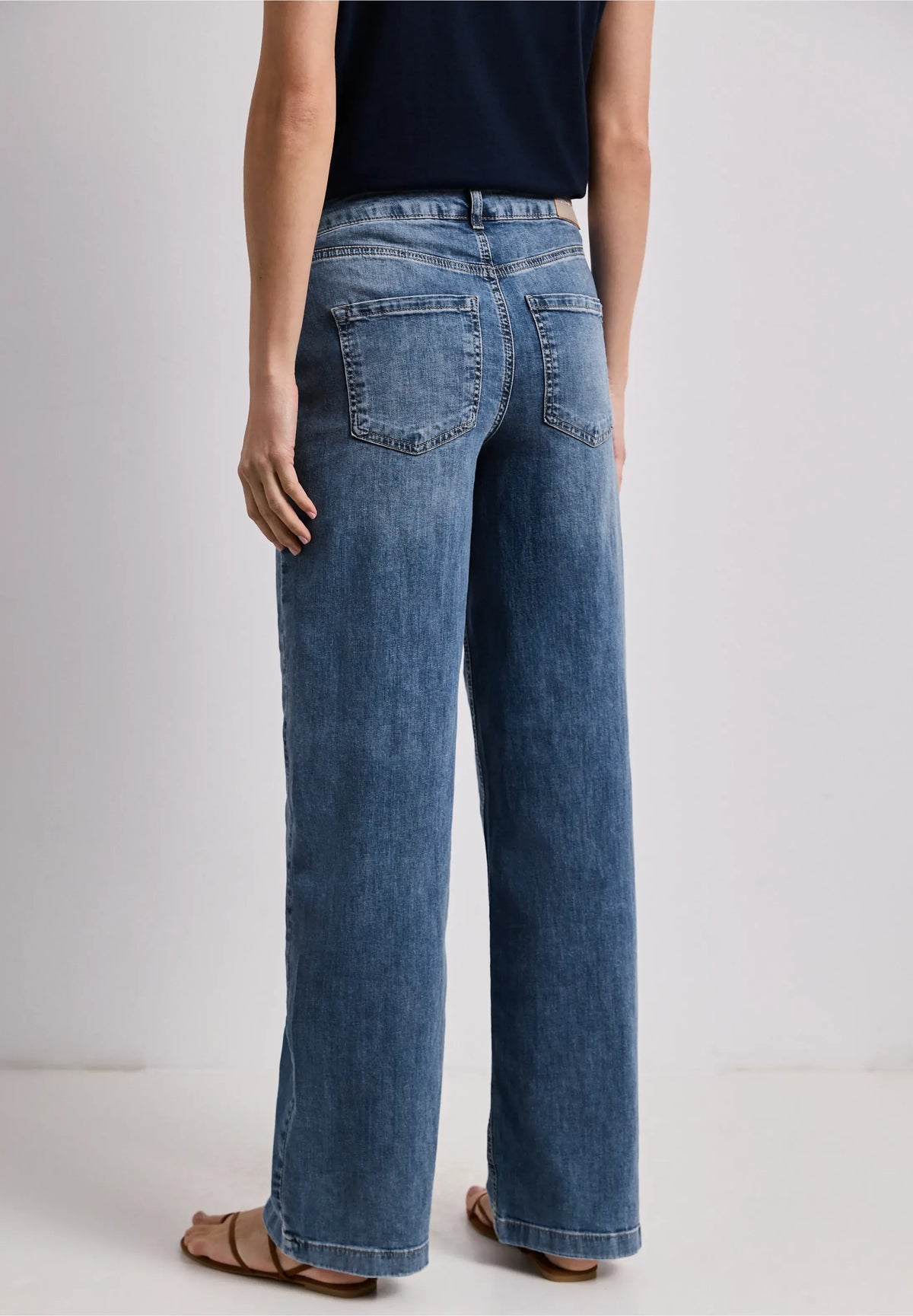 Street One Side Buttoned Wide-Leg Jean