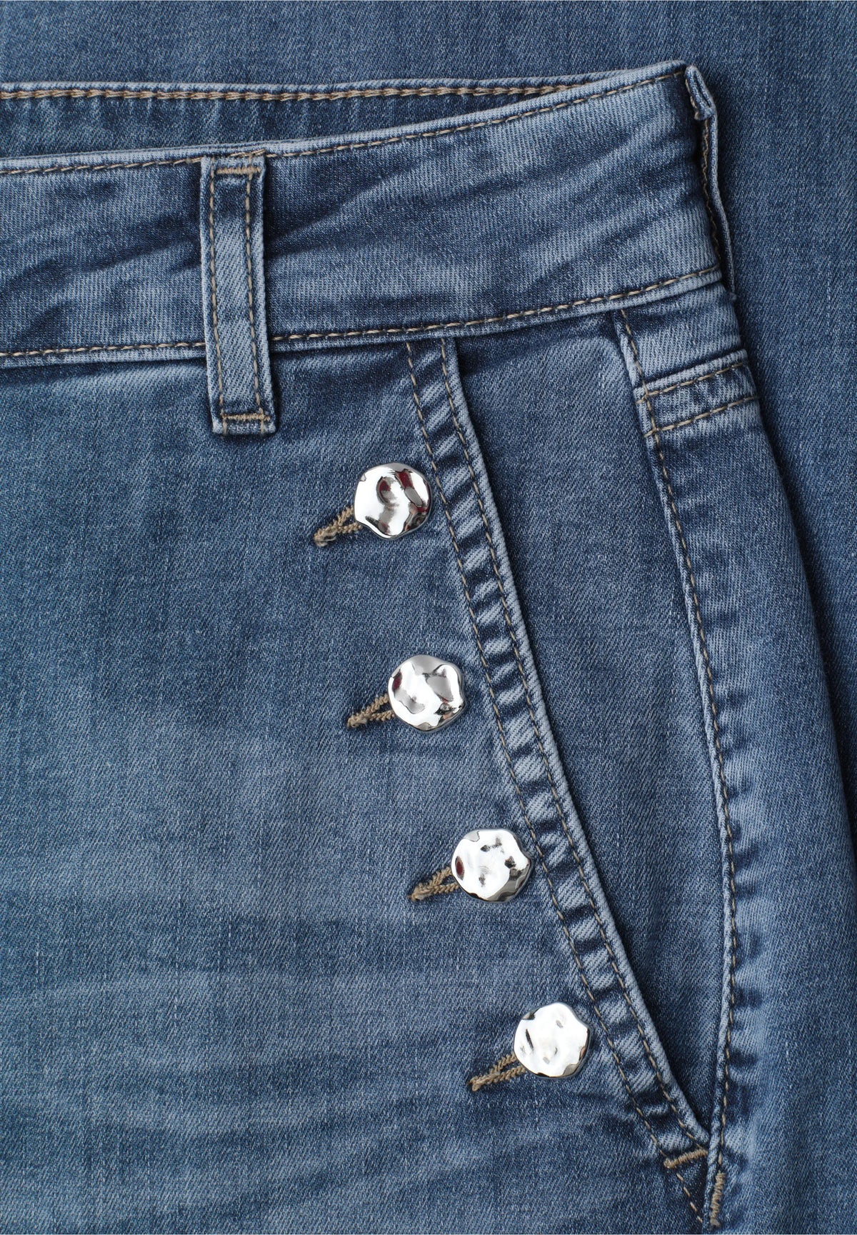 Street One Side Buttoned Wide-Leg Jean