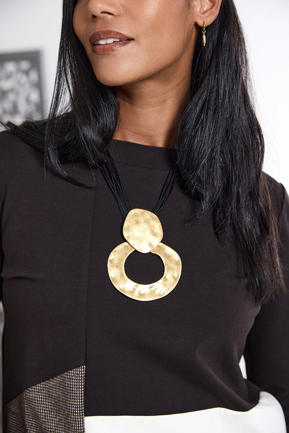 Elara Gold Necklace