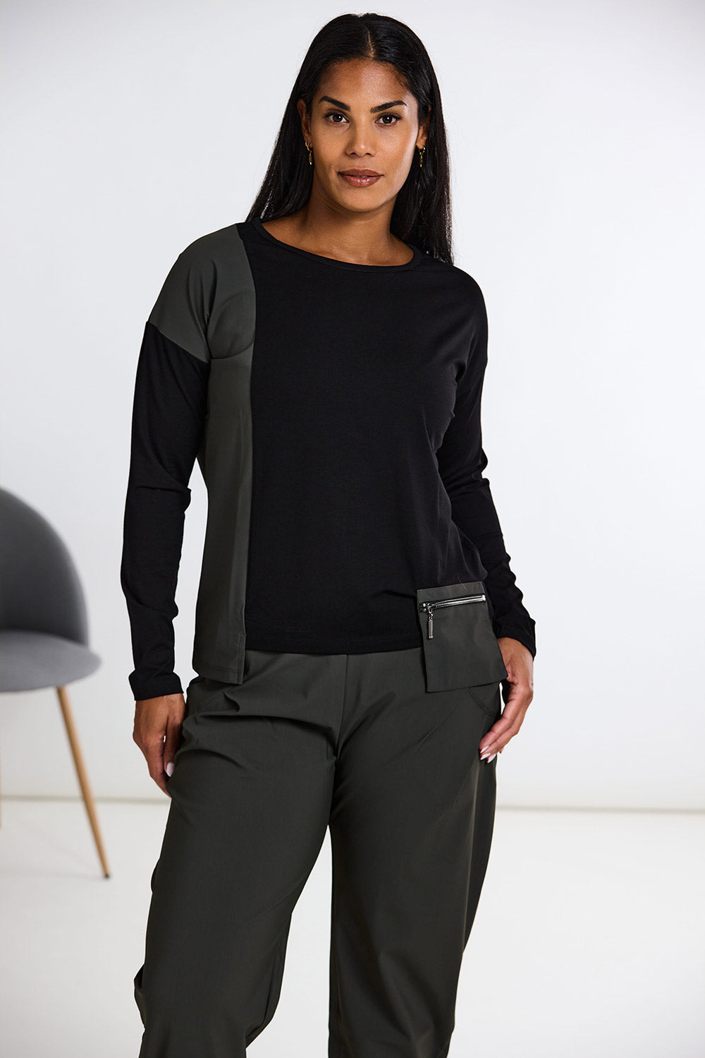 NAYA Tech Pocket Top