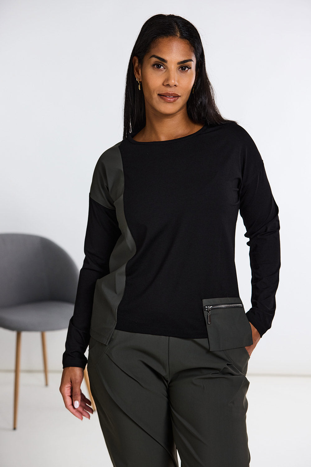 NAYA Tech Pocket Top