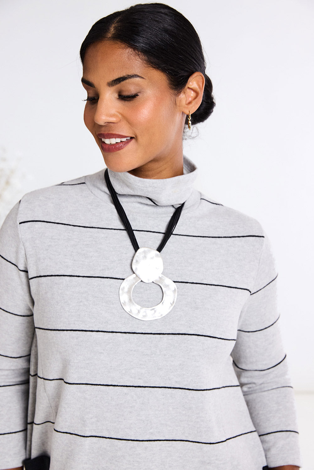 Elara Gold Necklace