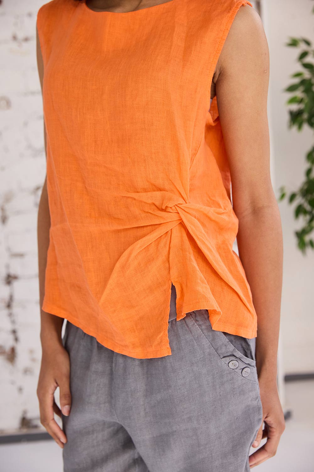 ART Side Pinktuck Top