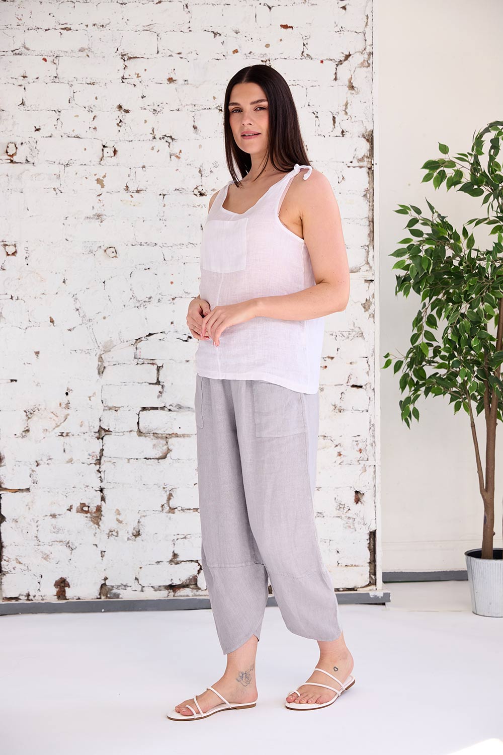 ART Tie Shoulder Pocket Top