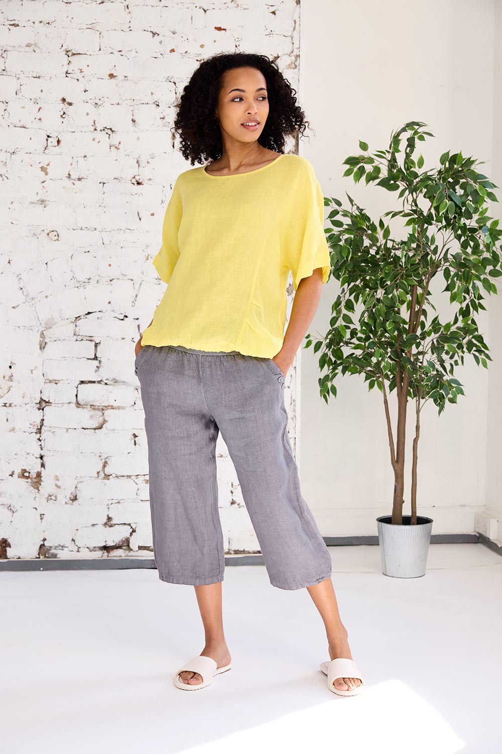 ART Balloon Hem Top