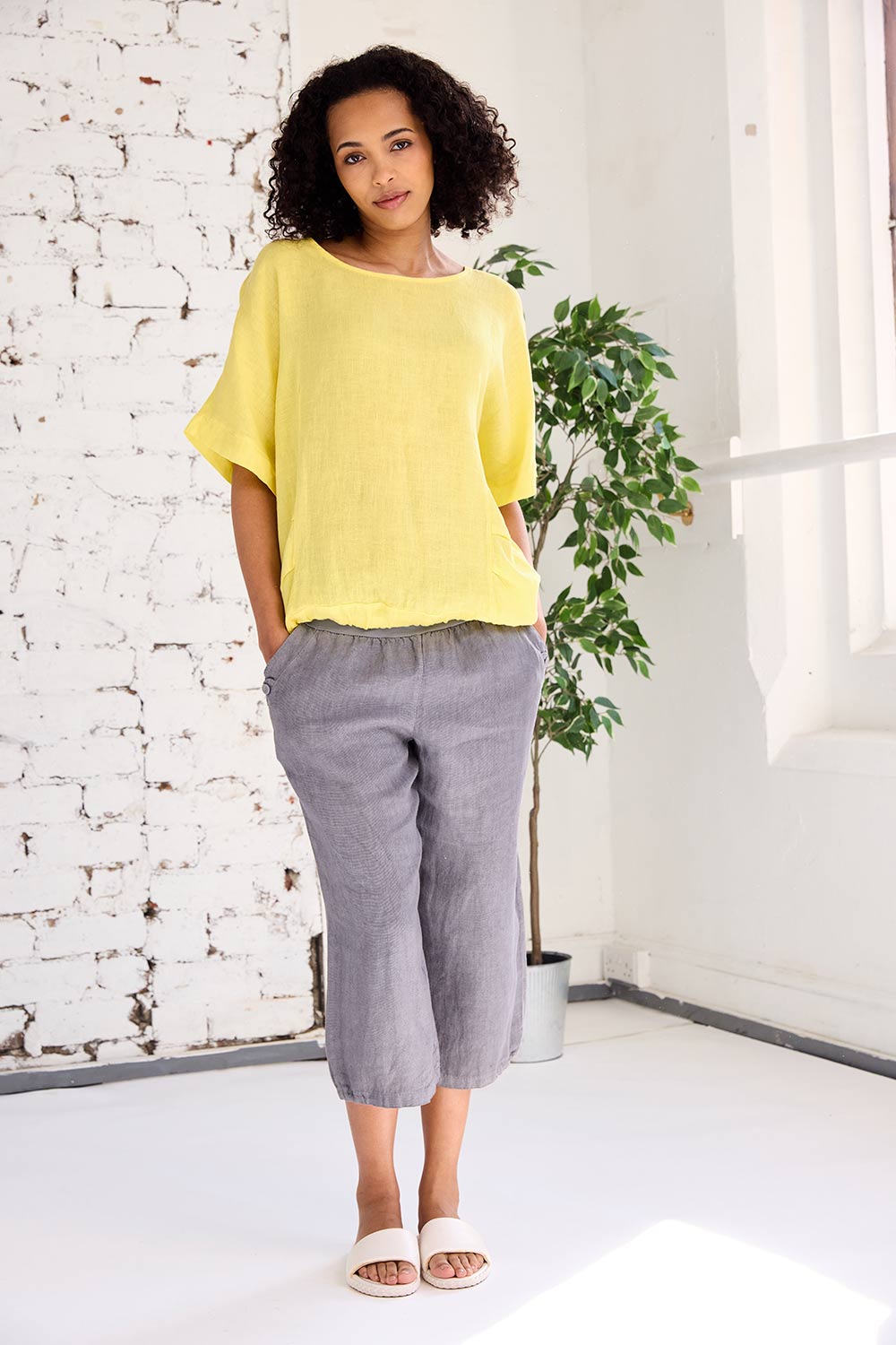 ART Balloon Hem Top