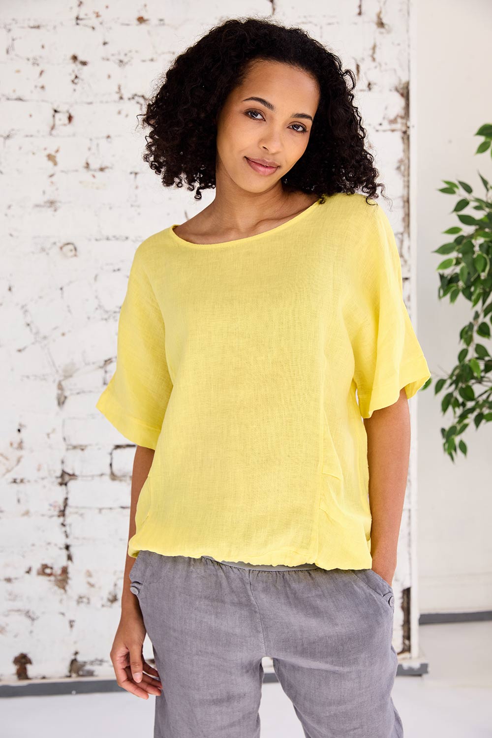 ART Balloon Hem Top