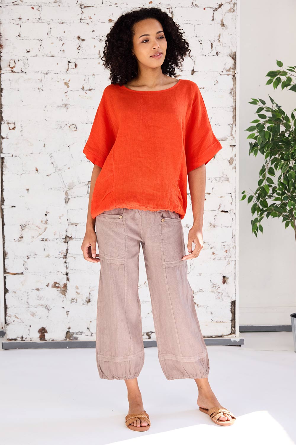 ART Balloon Hem Top