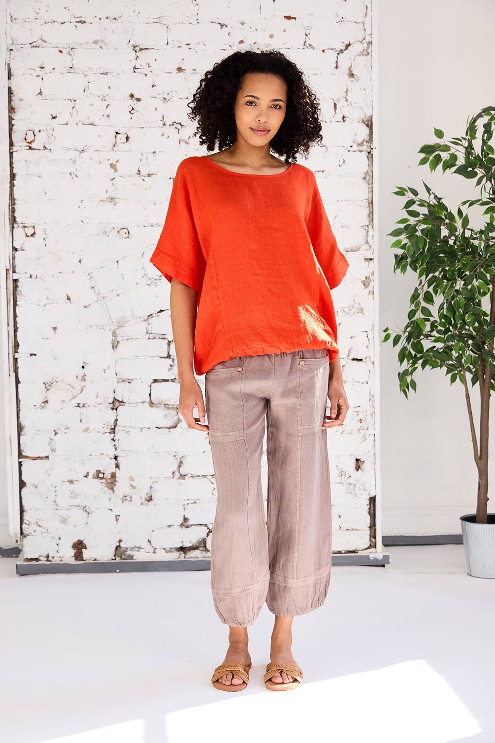 ART Balloon Hem Top