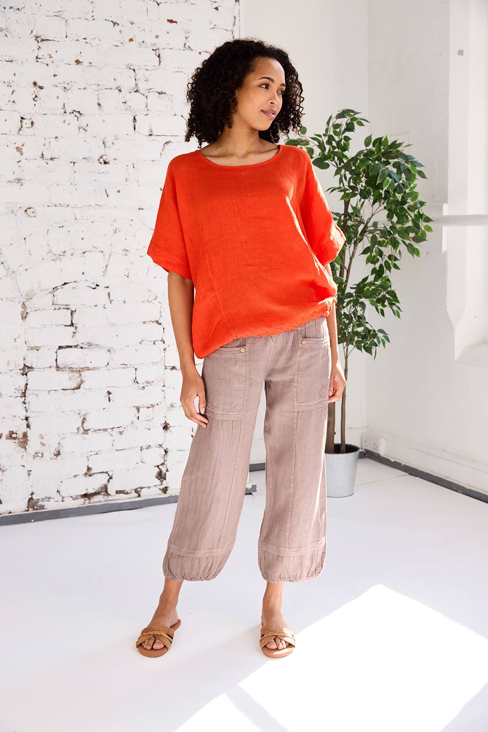 ART Balloon Hem Top