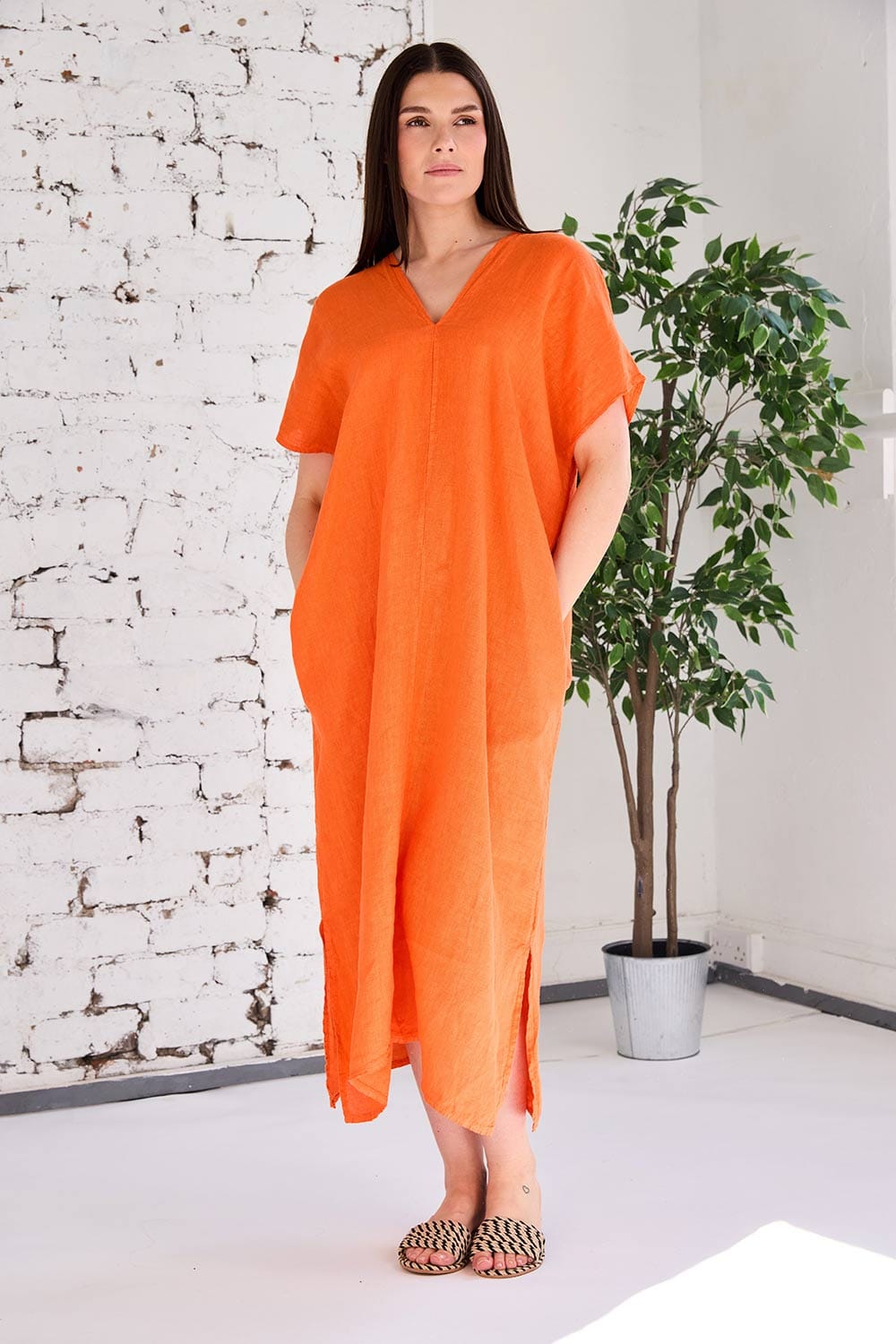 ART V-Neck Sleeveless Dress