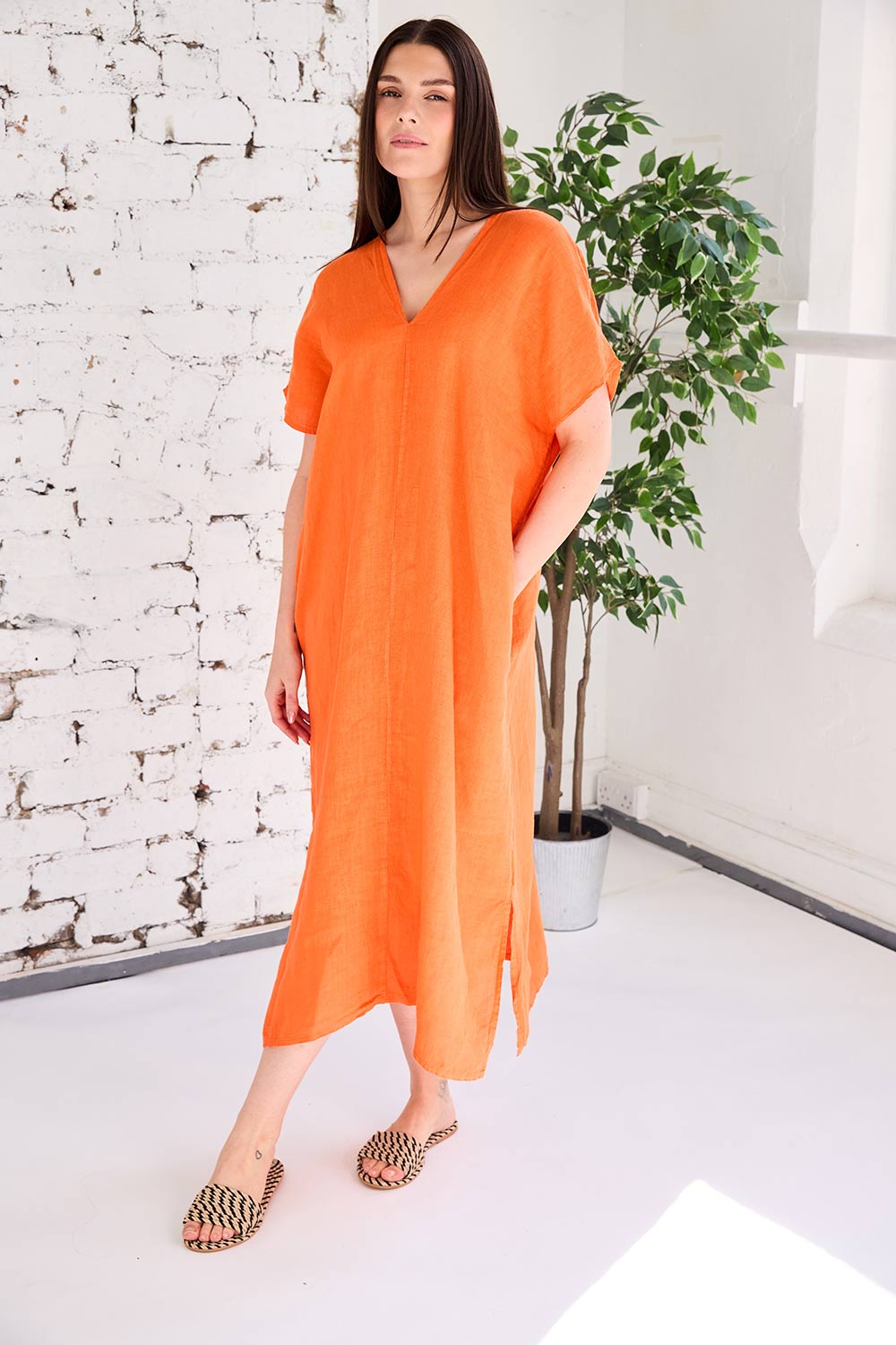 ART V-Neck Sleeveless Dress