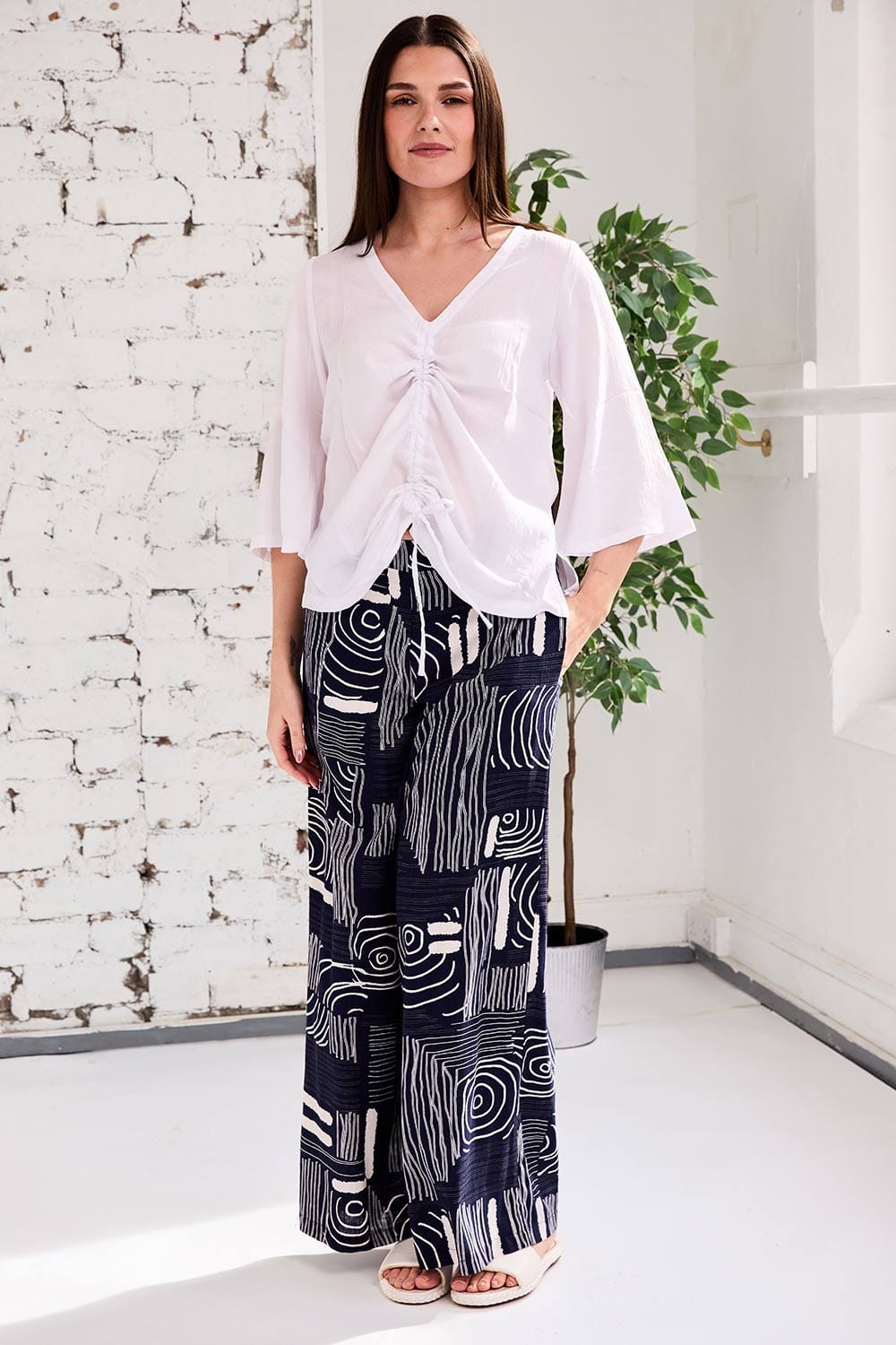 Tara Vao Ruched top
