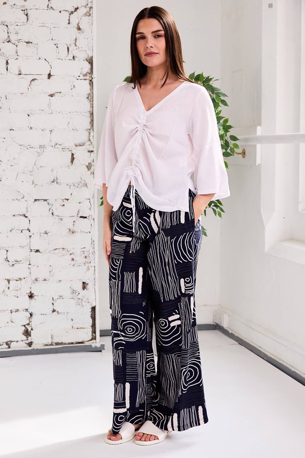 Tara Vao Ruched top