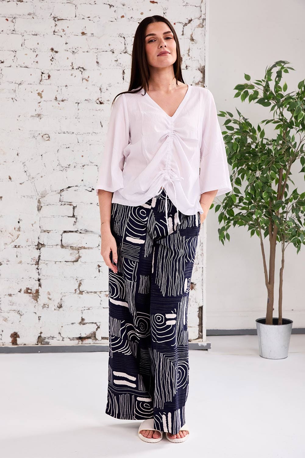Tara Vao Ruched top