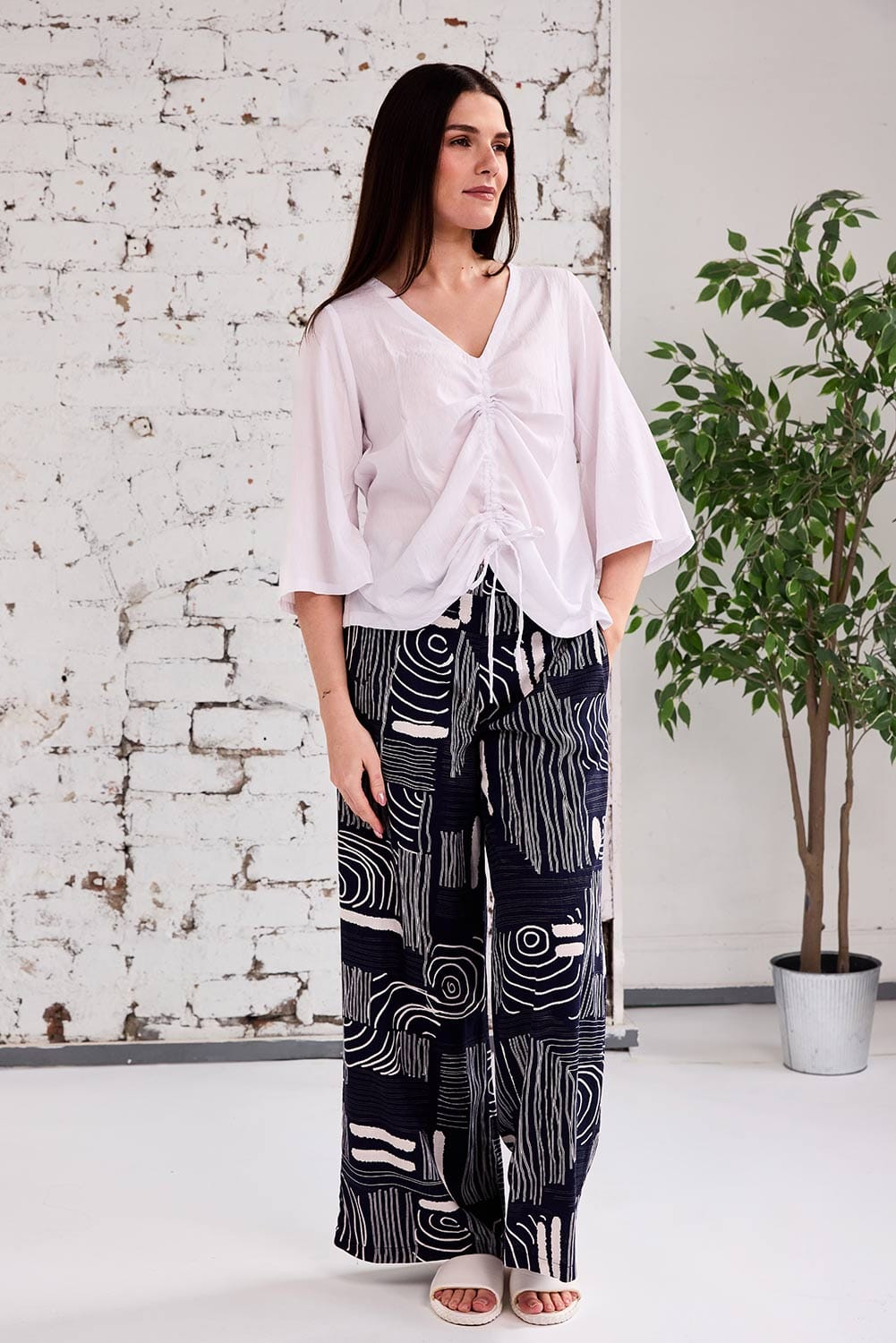 Tara Vao Ruched top