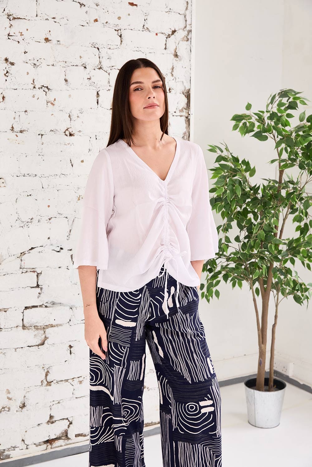 Tara Vao Ruched top