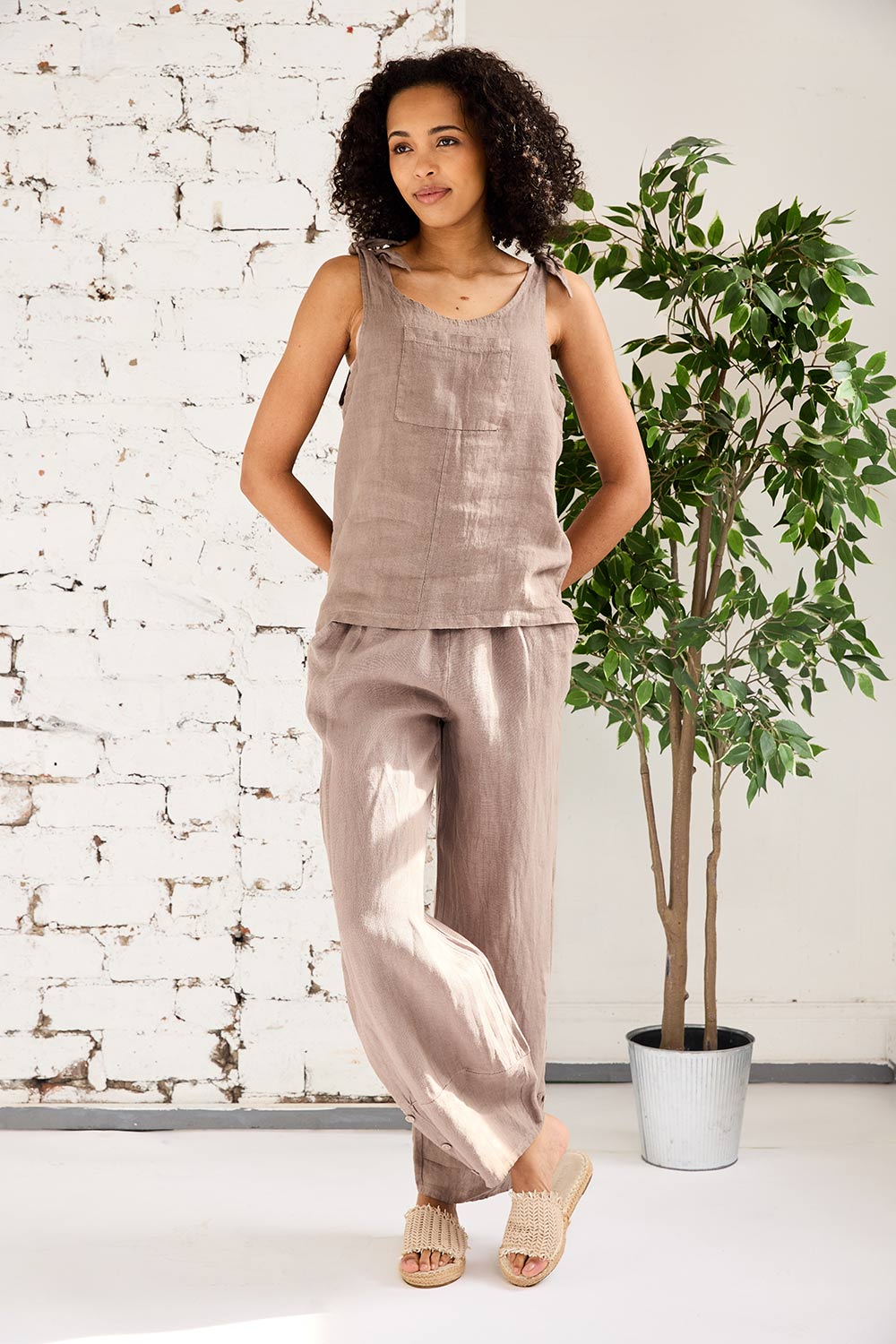 ART Tie Shoulder Pocket Top