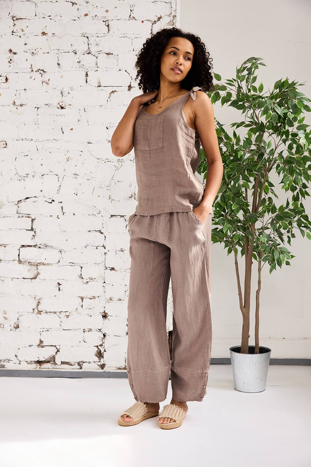 ART Tie Shoulder Pocket Top