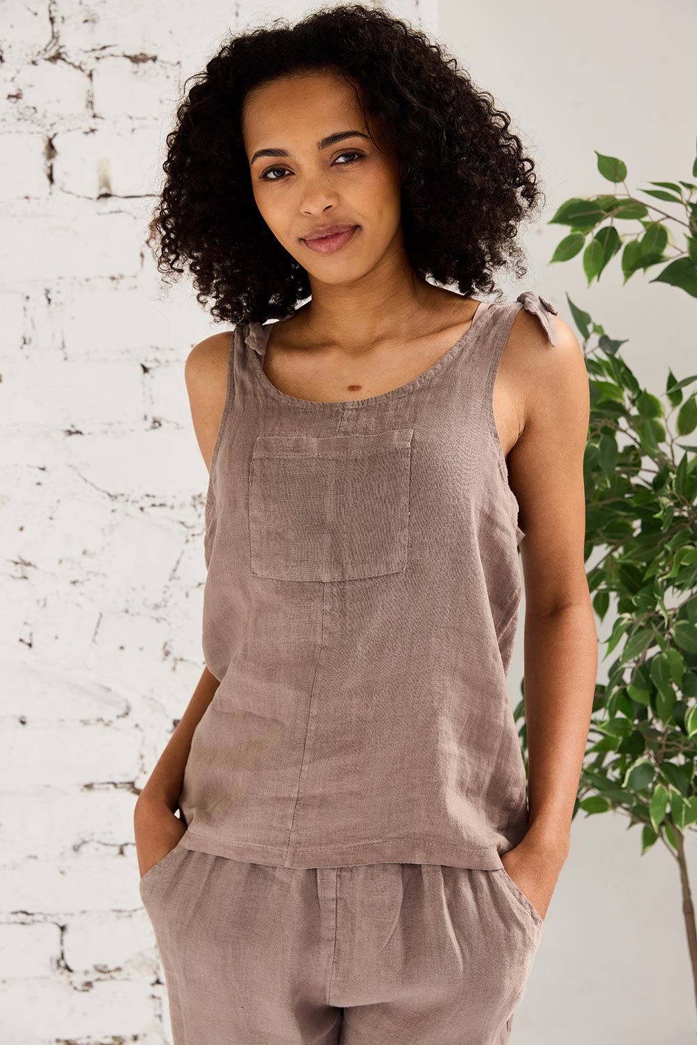 ART Tie Shoulder Pocket Top