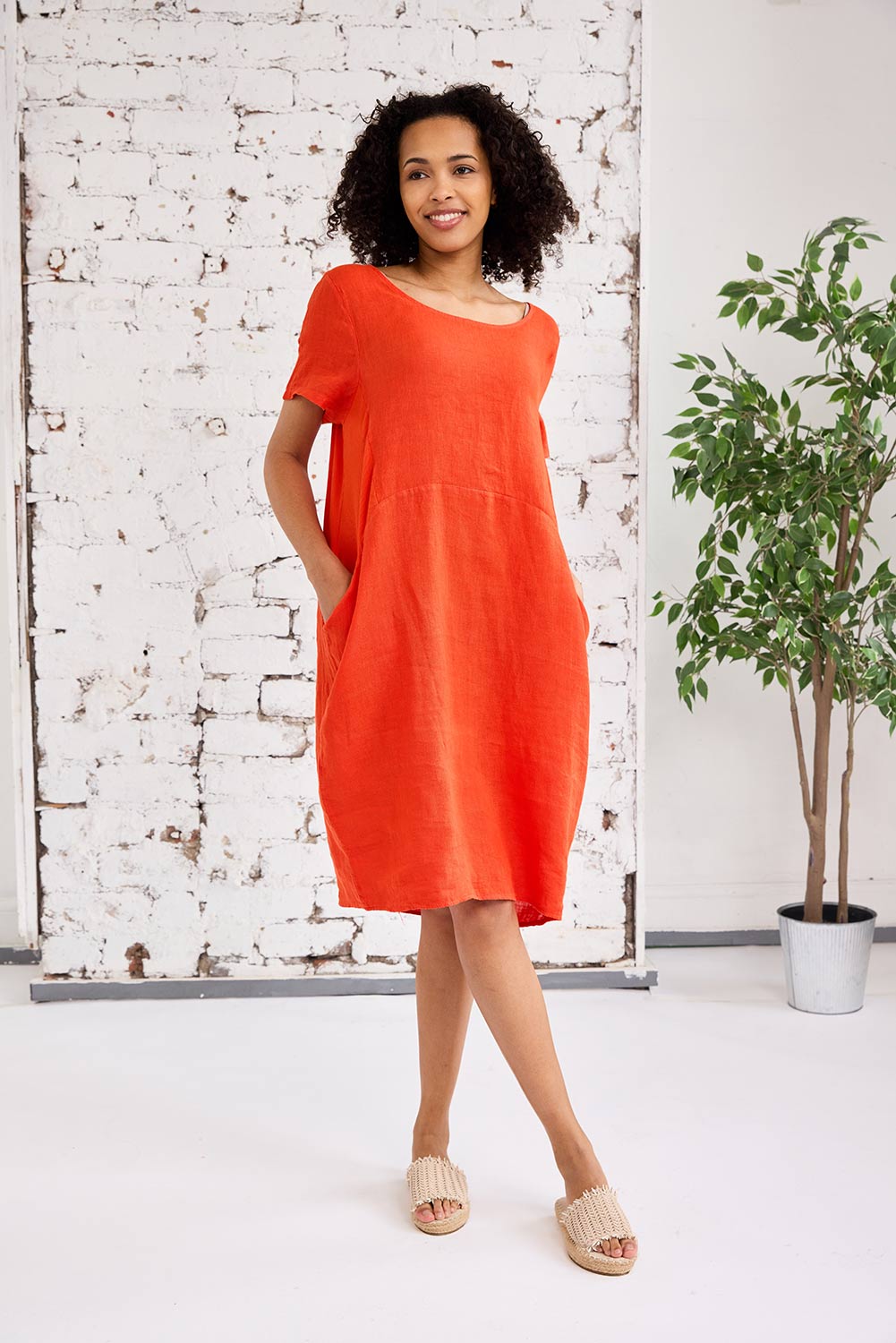 ART Sleeveless Tulip Dress