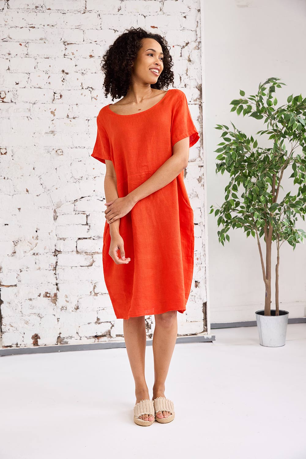 ART Sleeveless Tulip Dress