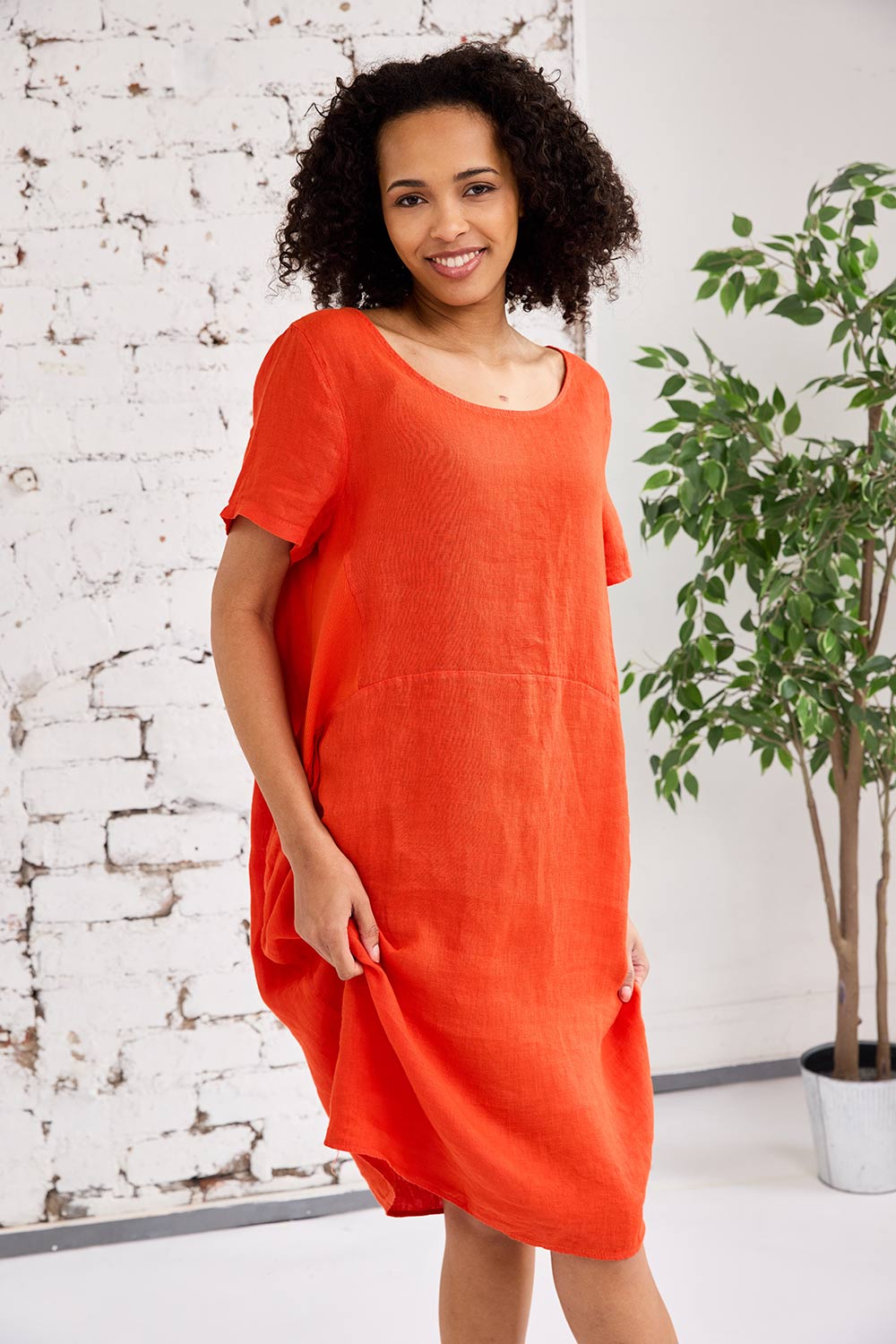ART Sleeveless Tulip Dress