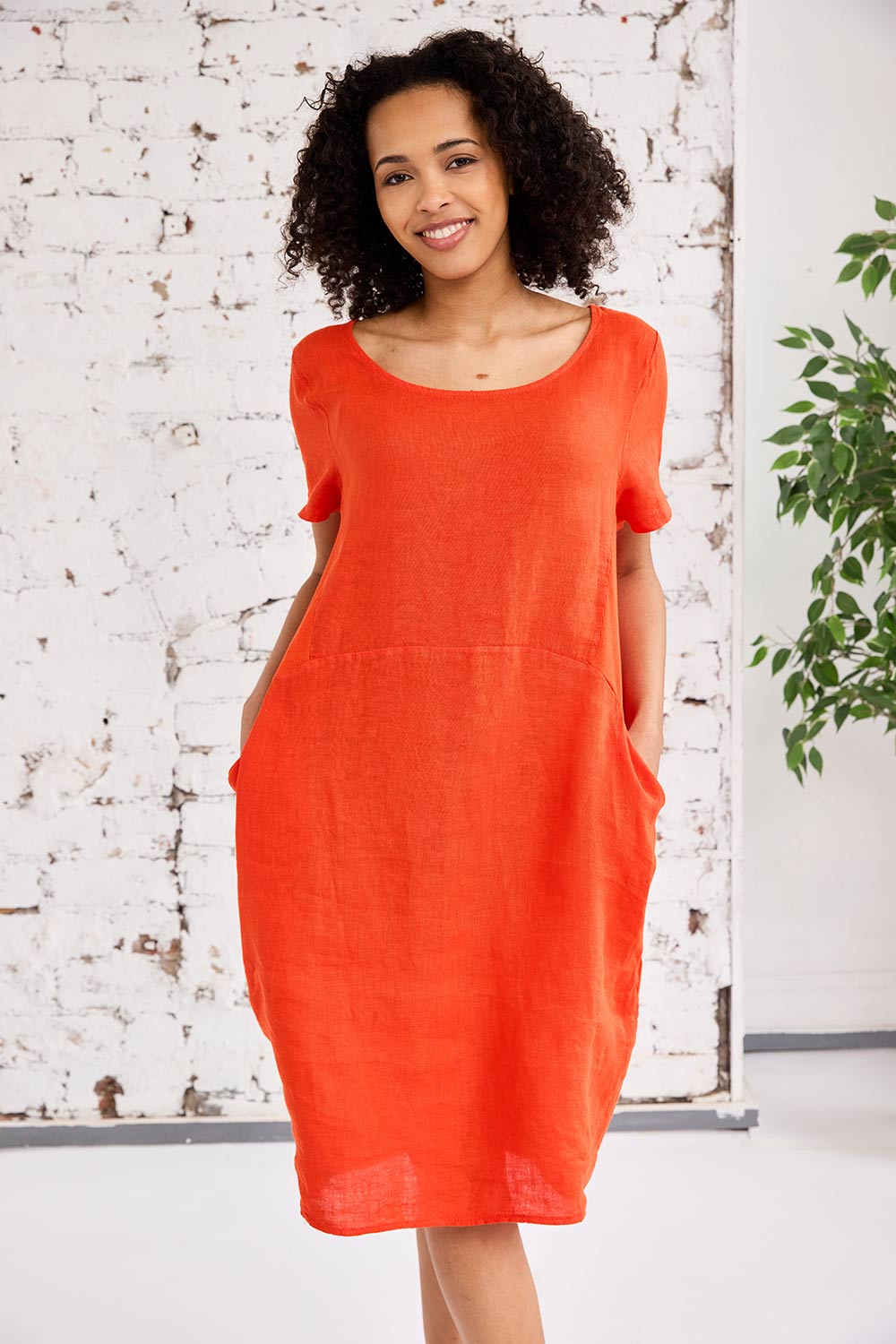 ART Sleeveless Tulip Dress