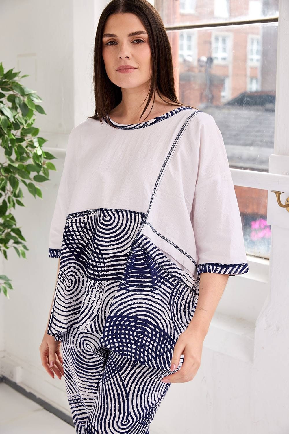 Tara Vao Circle Top