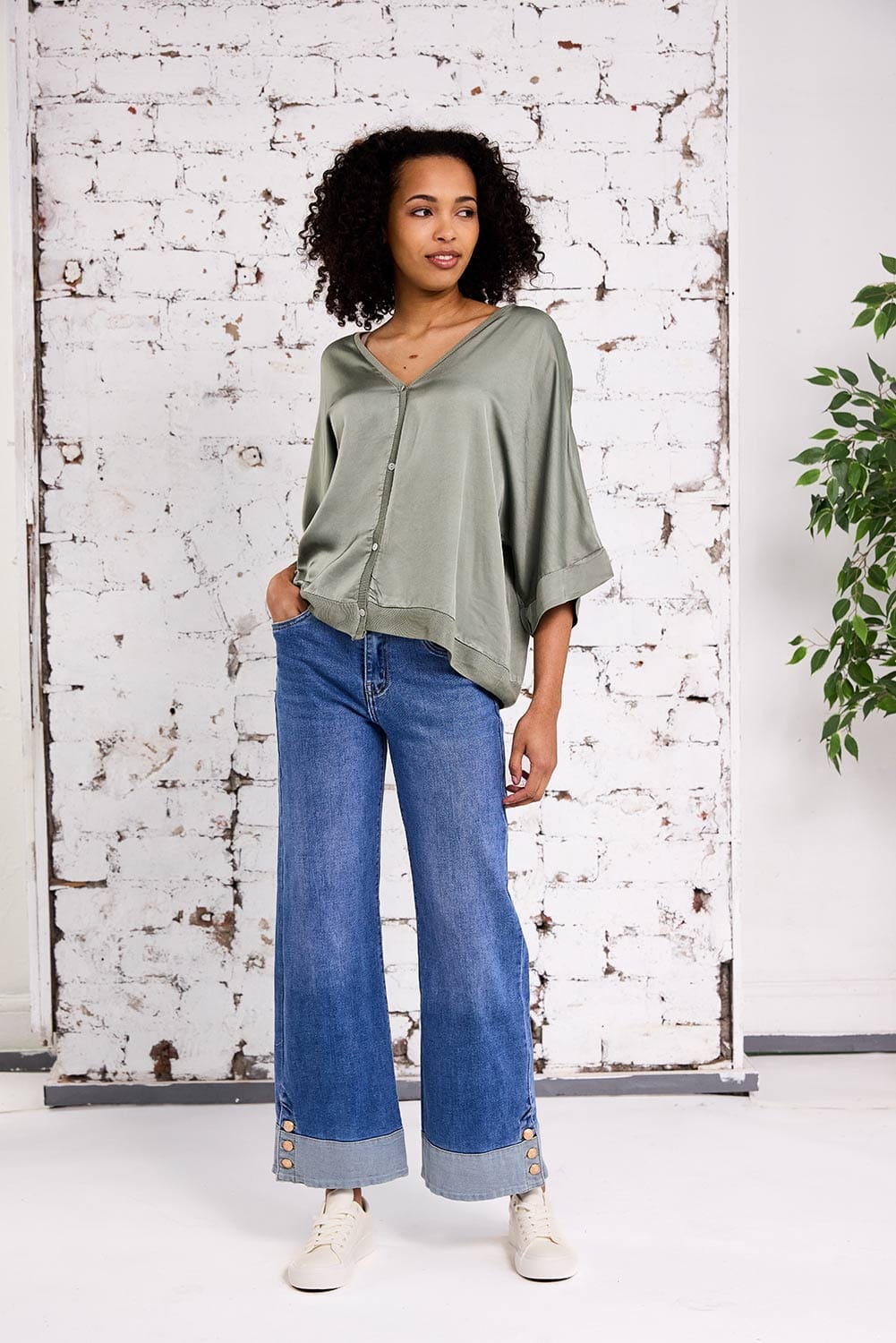 ART 4 Button Cardigan