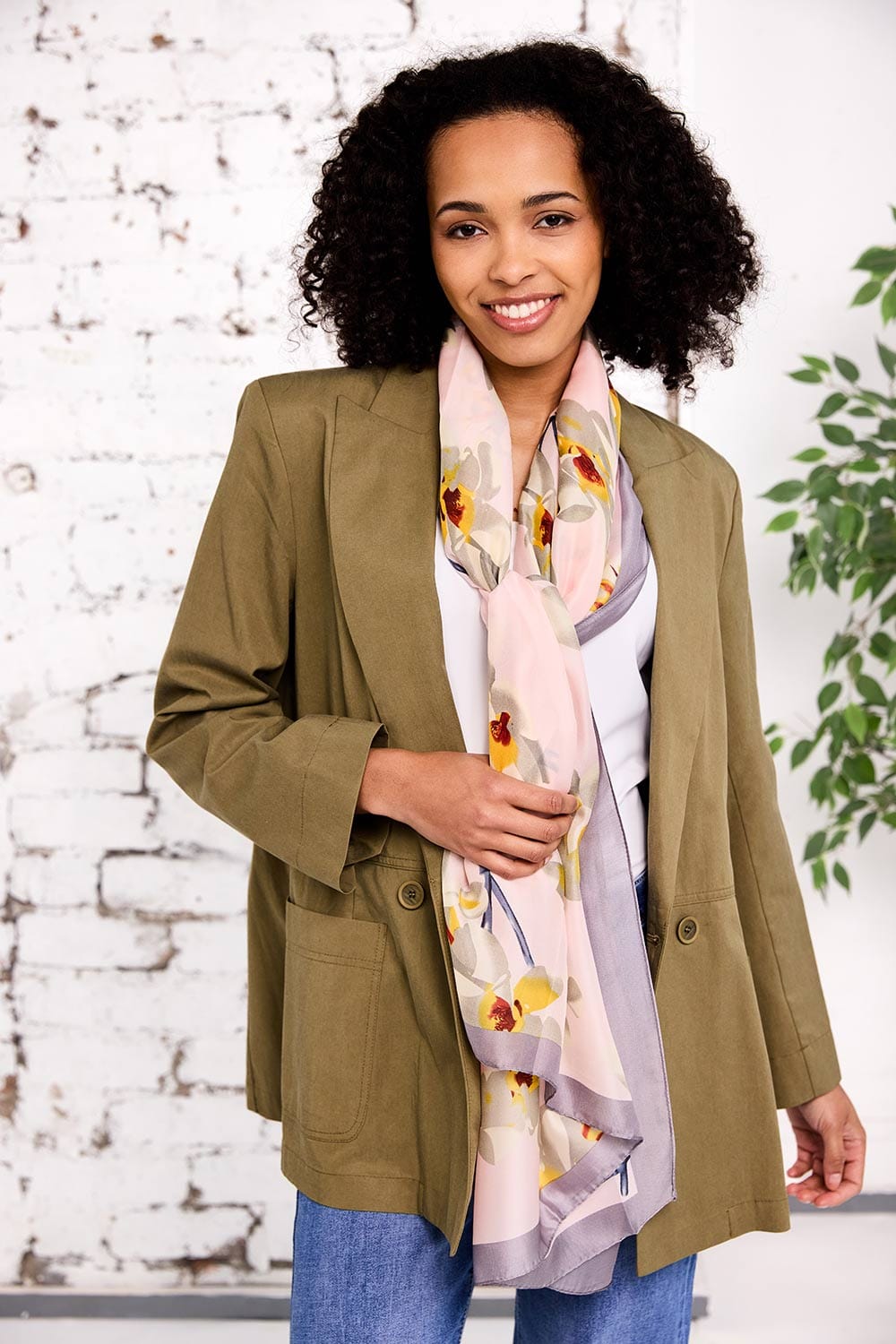 Nóra Floral Scarf – Choice Boutique